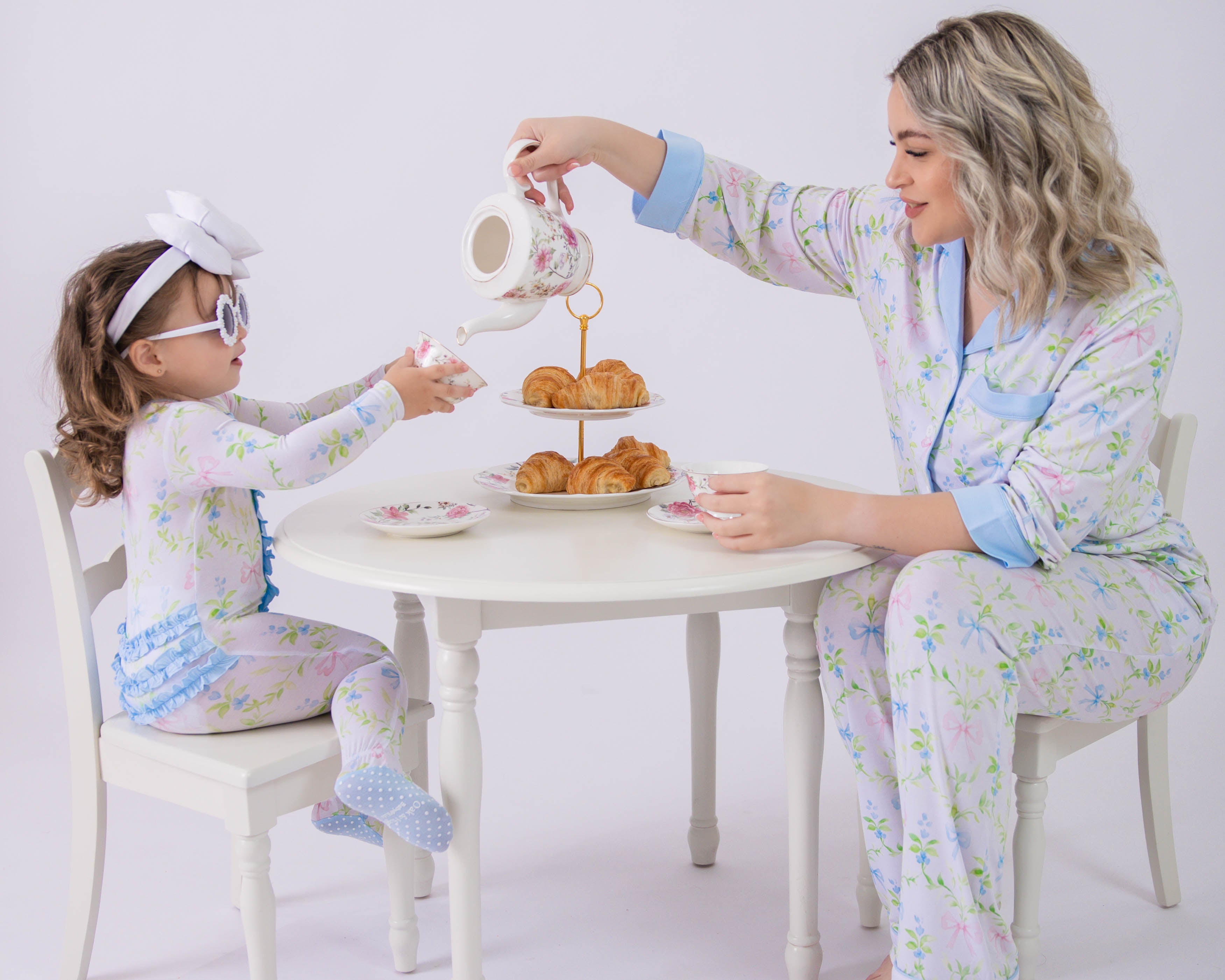 Garden Bows Women's Long Sleeve Pajama Set