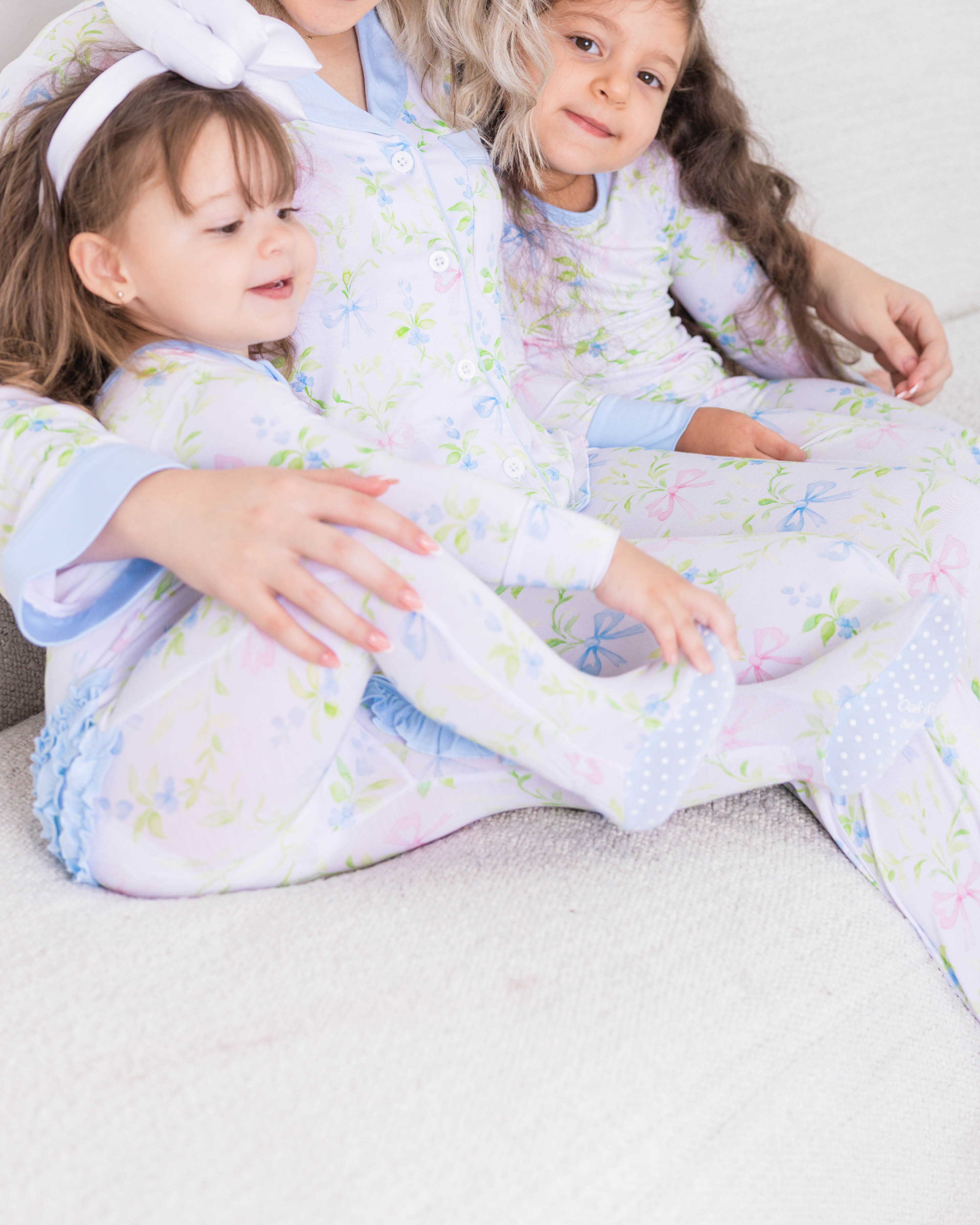 Garden Bows Women's Long Sleeve Pajama Set